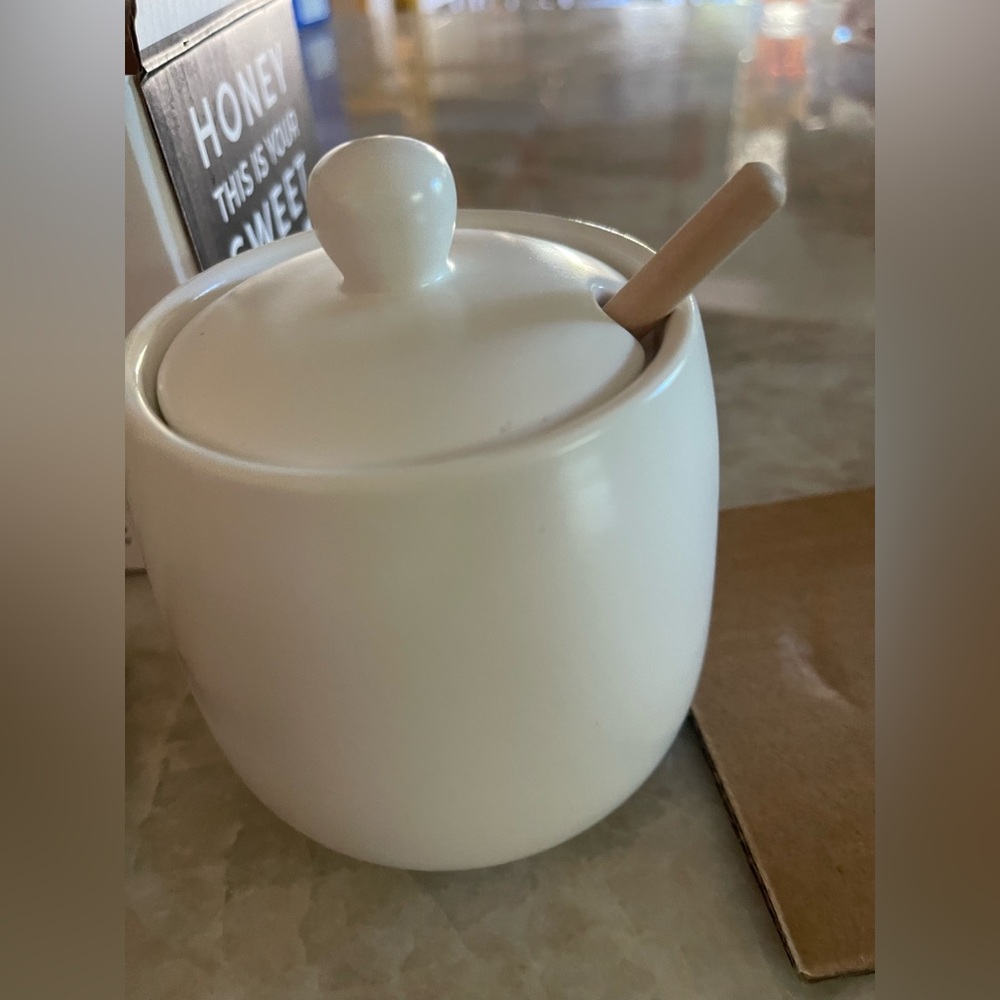 Bushwick Kitchen honey pot NEW in box